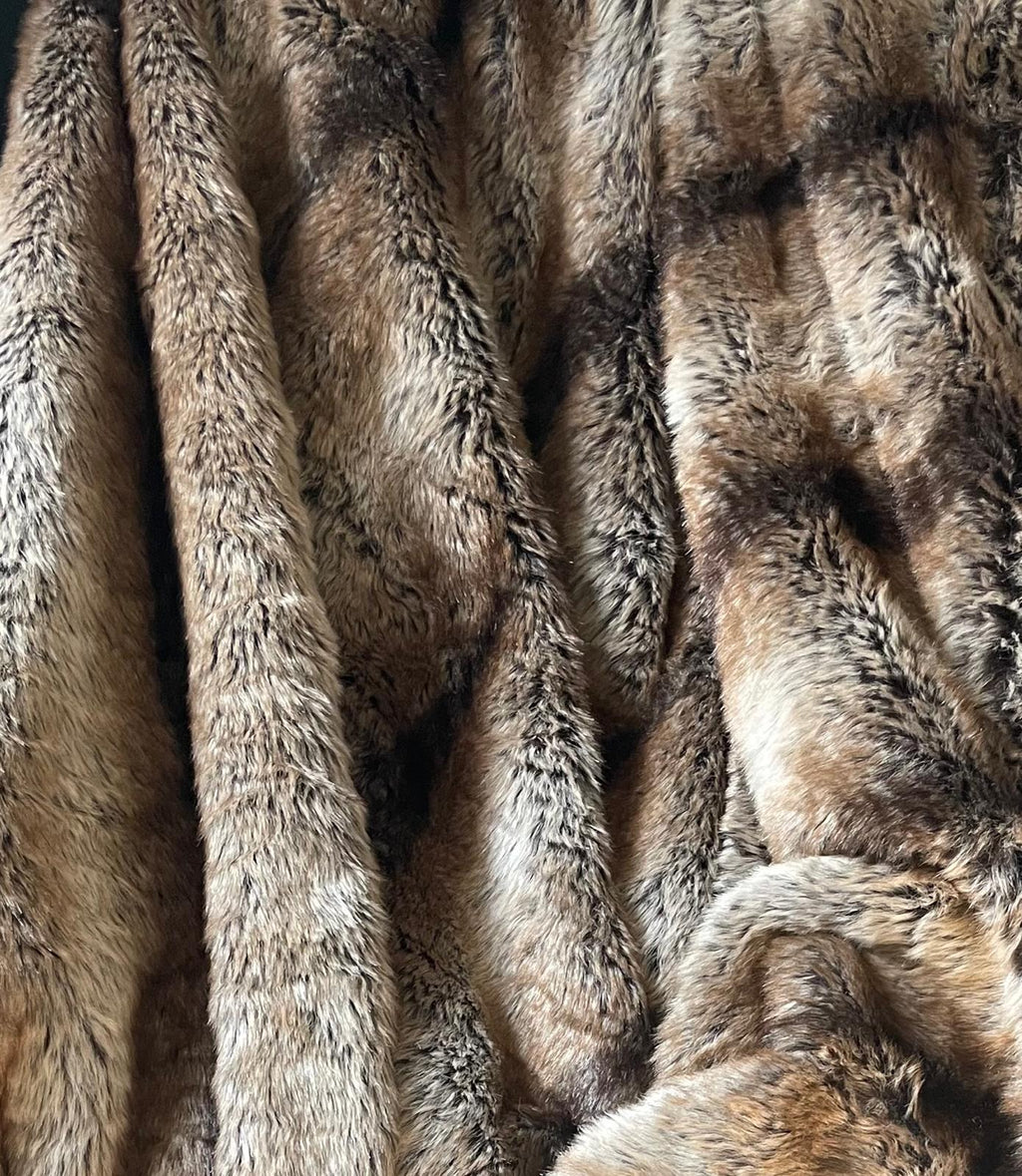Felldecke (Kunstfell) luxuriös 150x200 cm in Waschbär-Felloptik